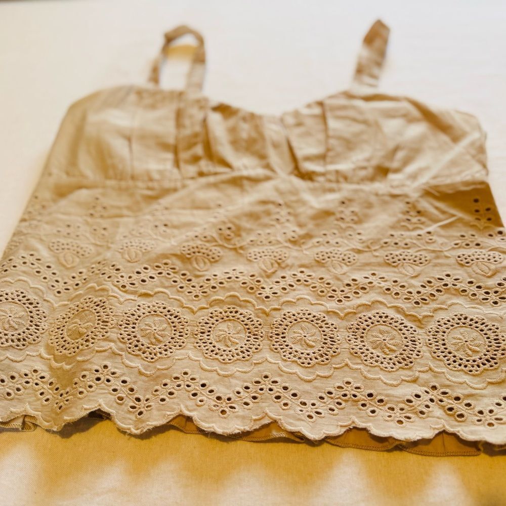 URBAN ROMANTICS WOMEN LARGE Elegant Eyelet TANK/Camisole %100 cotton BOHO‎ INDIE - Picture 6 of 6